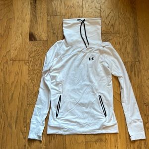 Women’s Under Armour size small lightweight pullover.